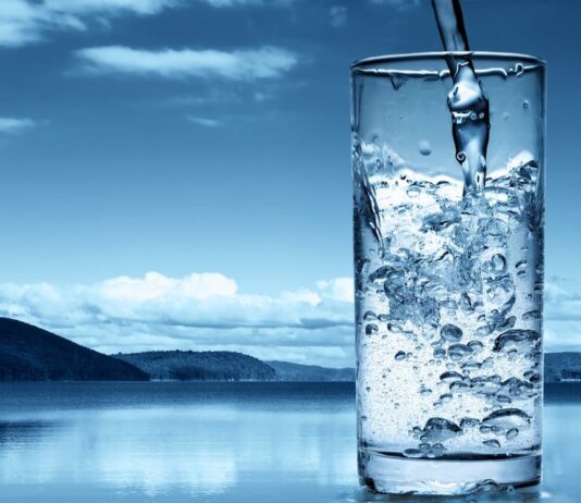 Вредная вода из крана: как и когда будут решать эту проблему?