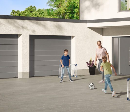 Скоростные подъемные ворота: Комфорт, безопасность и надежность