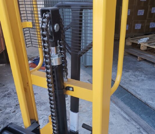 Как правильно выбрать гидравлический штабелер в Виннице?